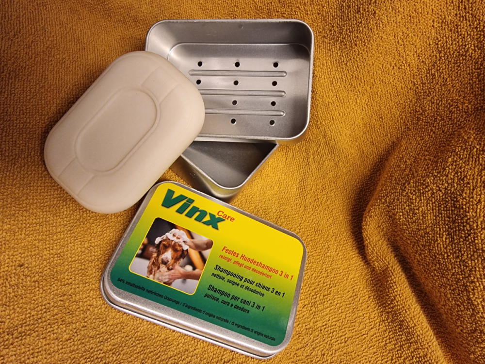 Vinx Festes Hundeshampoo 3in1 80g, in praktischem Aludösli